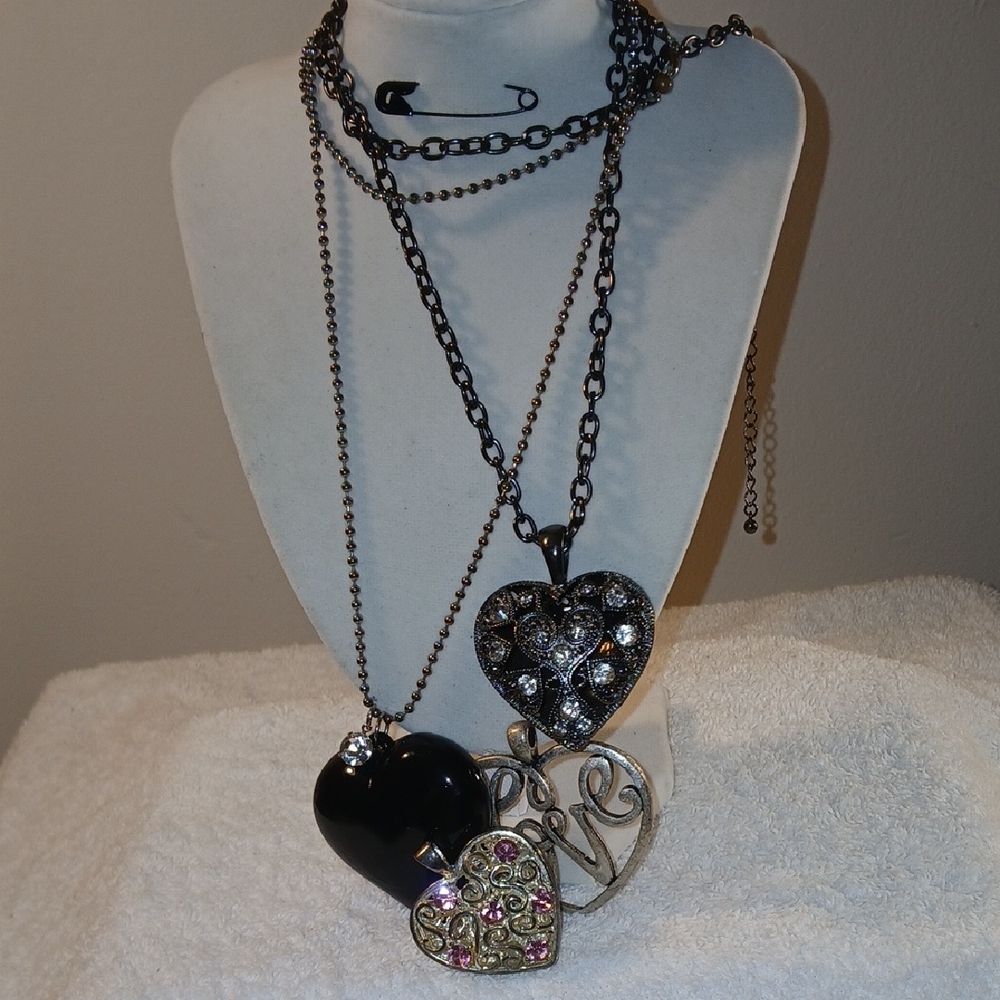 Multi-Heart Pendant Layered Necklace - Black and Silver